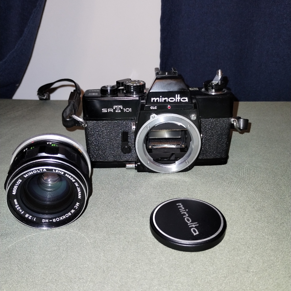 Vintage Minolta Film Camera Comes with 35MM lenseCaseStrap